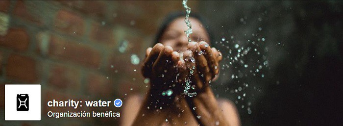 Ejemplo-portada-en-fb-CharityWater-storytelling