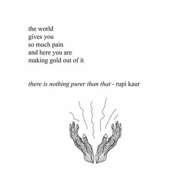 25 poemas feministas de Rupi Kaur