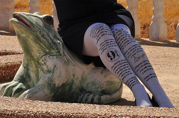 Ejemplo de marketing de inspiración - medias con literatura