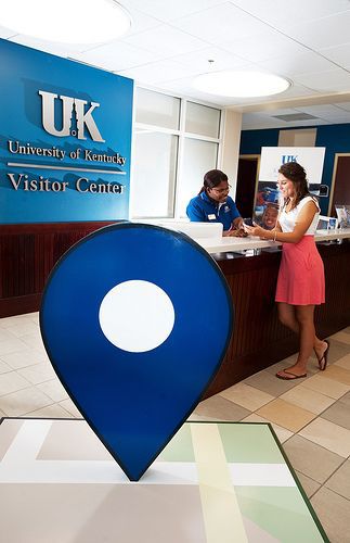 Usar Facebook para captar alumnos en escuelas