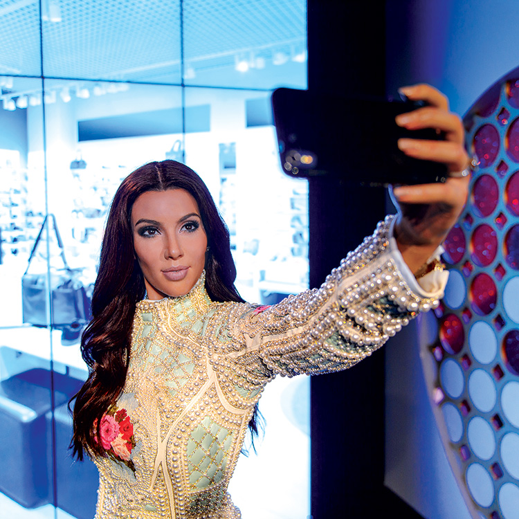 Cómo hacer que amen mi marca... El Principio Kim Kardashian