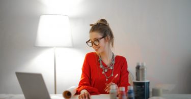 vínculo entre el contenido y la atención a los anuncios