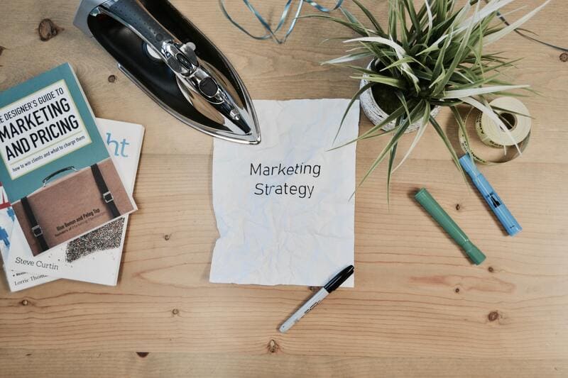Descubre la estrategia de marketing digital de tu competencia.