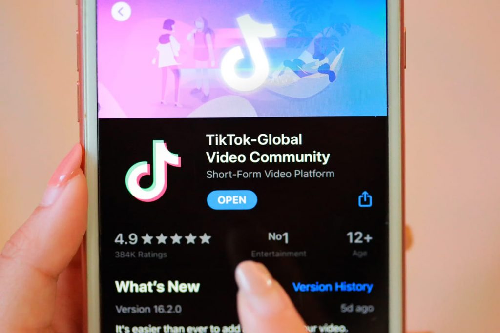 Cuándo debe mi marca crear contenido en TikTok