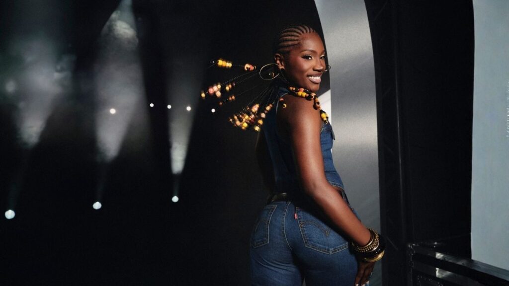 Backstory: una campaña hecha con el trasero